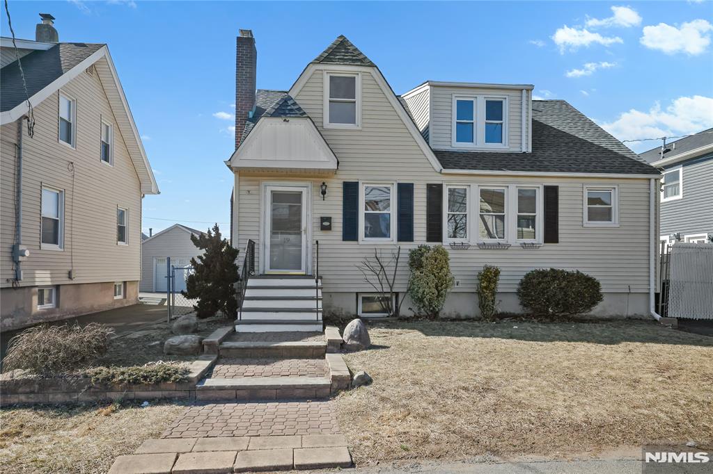 19 Woodward Street