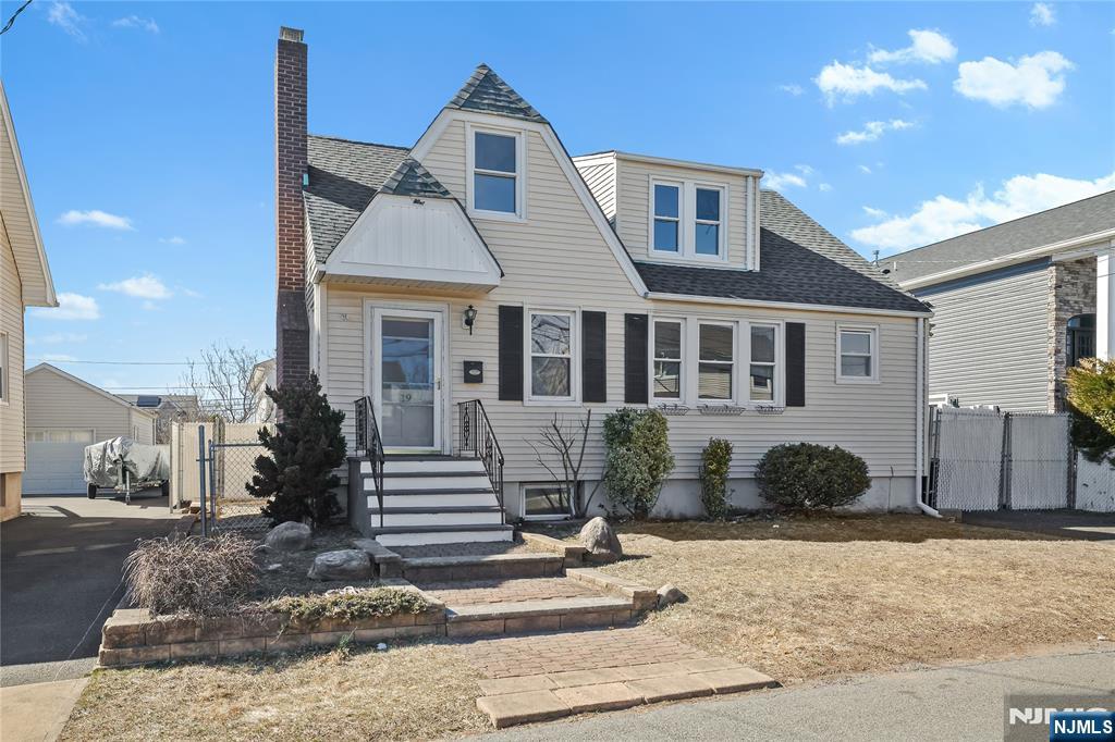 19 Woodward Street