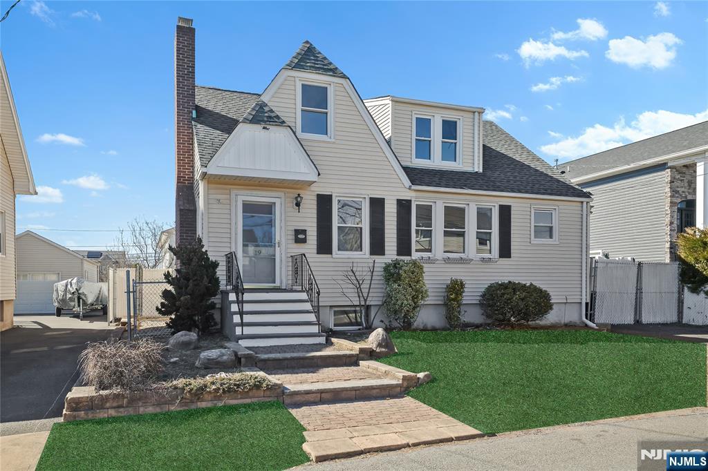 19 Woodward Street