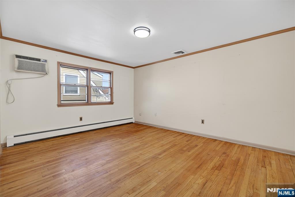 1-20 Kenneth Avenue