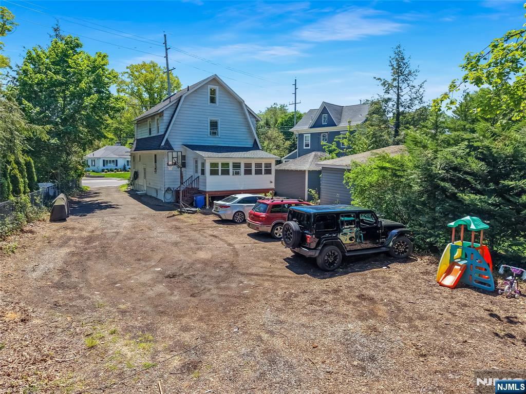 776 Maple Avenue