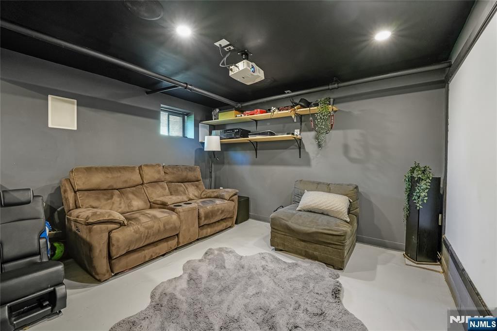 776 Maple Avenue