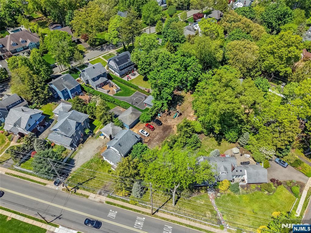 776 Maple Avenue