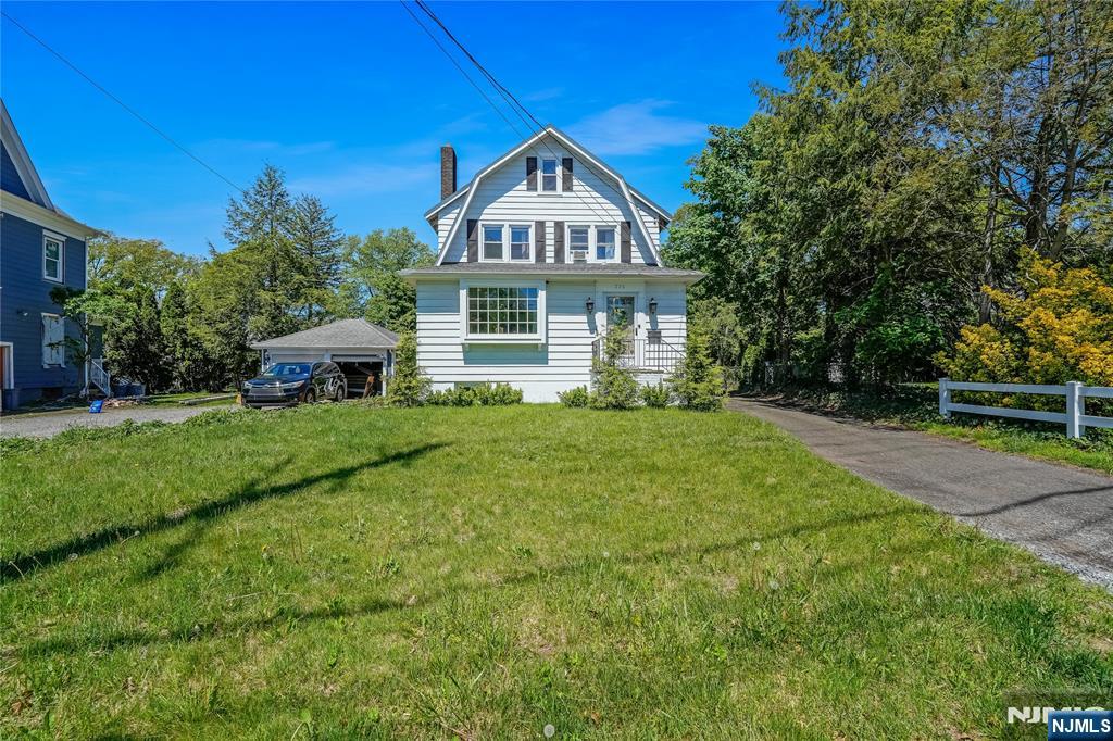 776 Maple Avenue