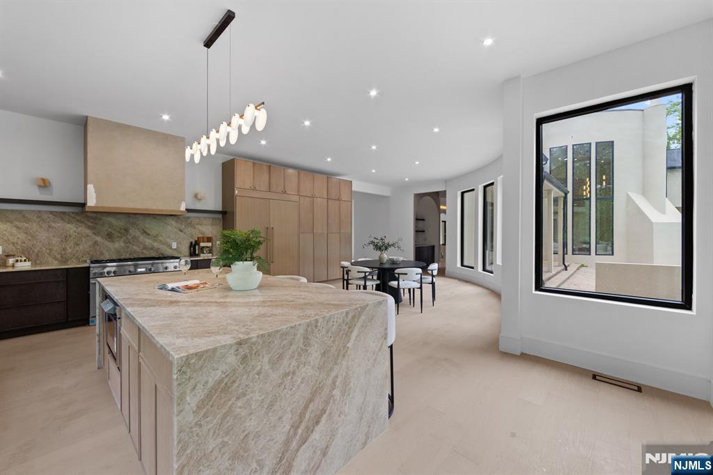 809 Shore Drive