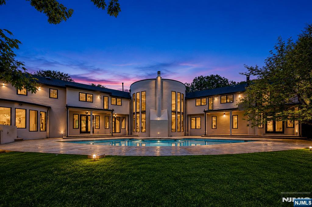 809 Shore Drive