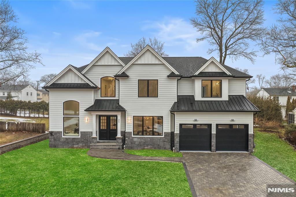 21 Manor Court