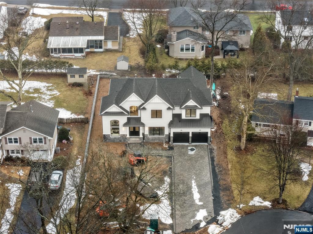 21 Manor Court