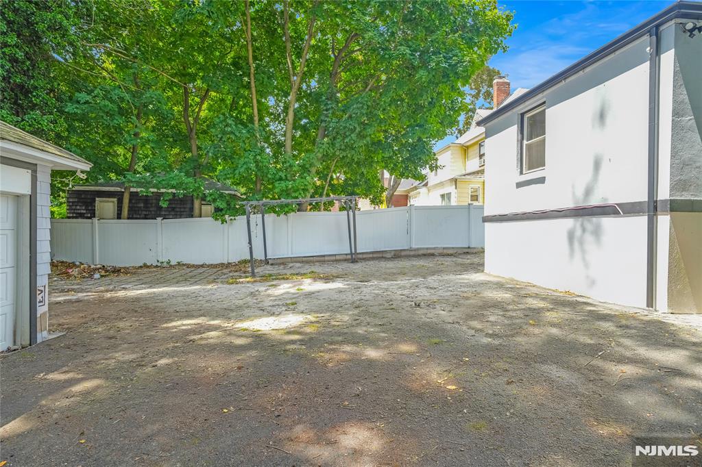 283 Hamilton Place