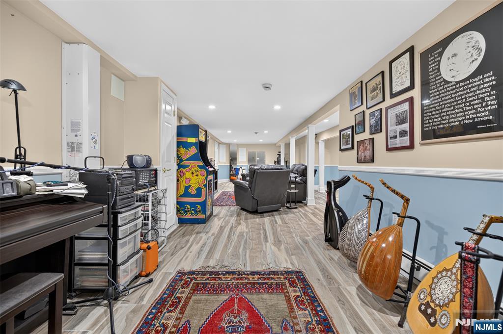 33 Crestwood Drive