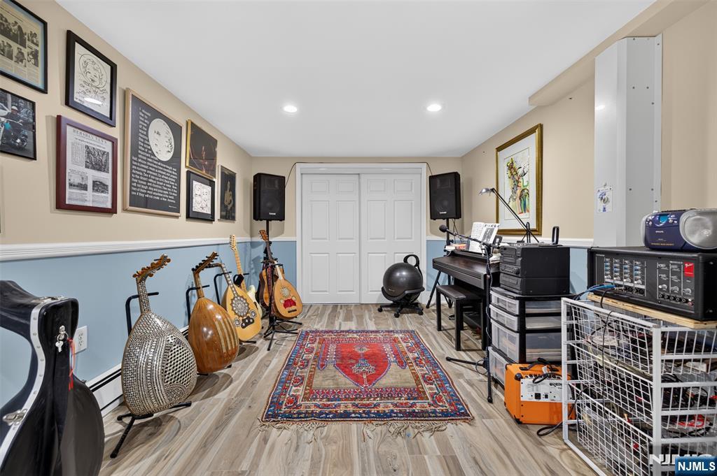 33 Crestwood Drive