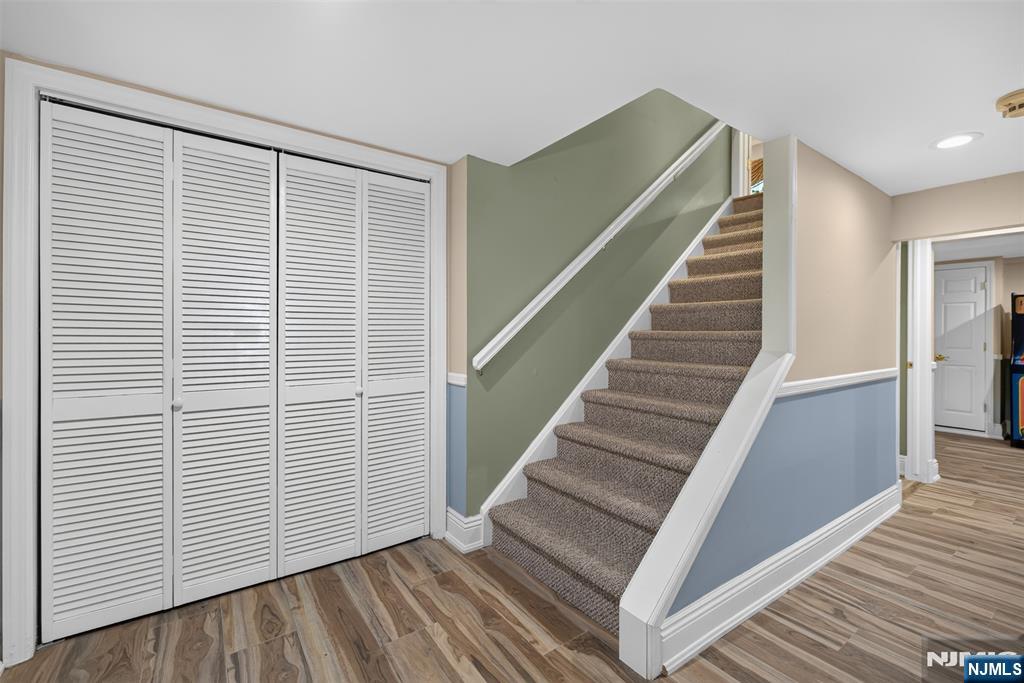 33 Crestwood Drive