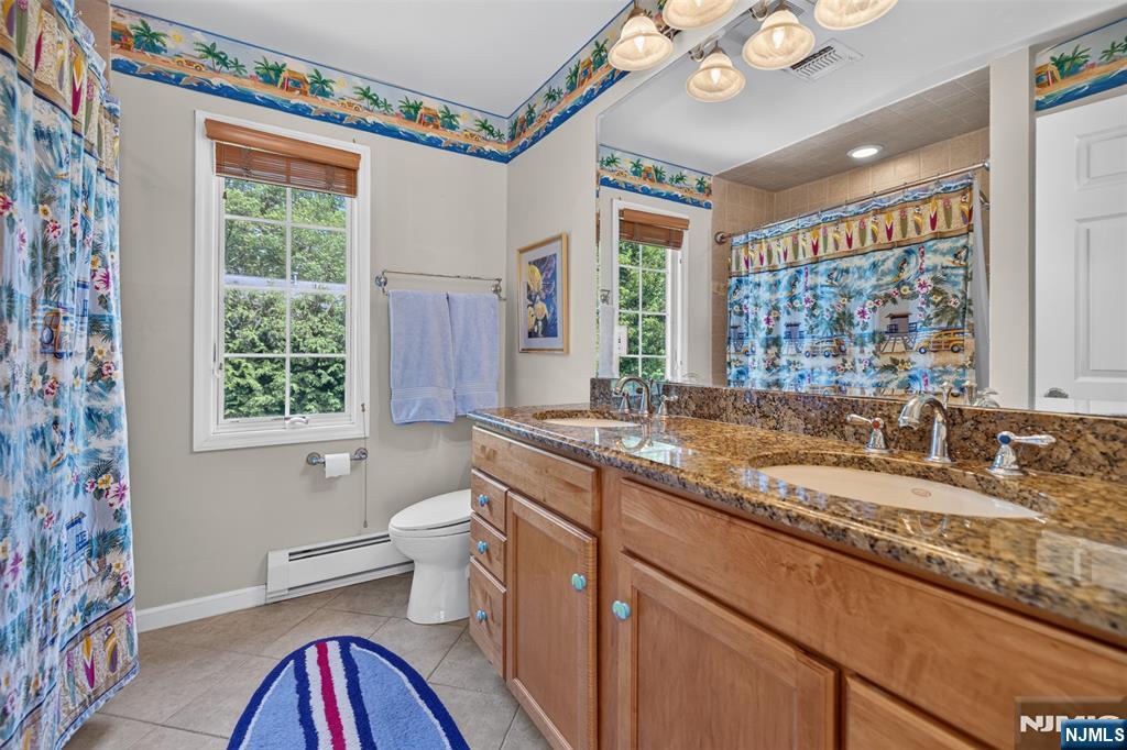 33 Crestwood Drive