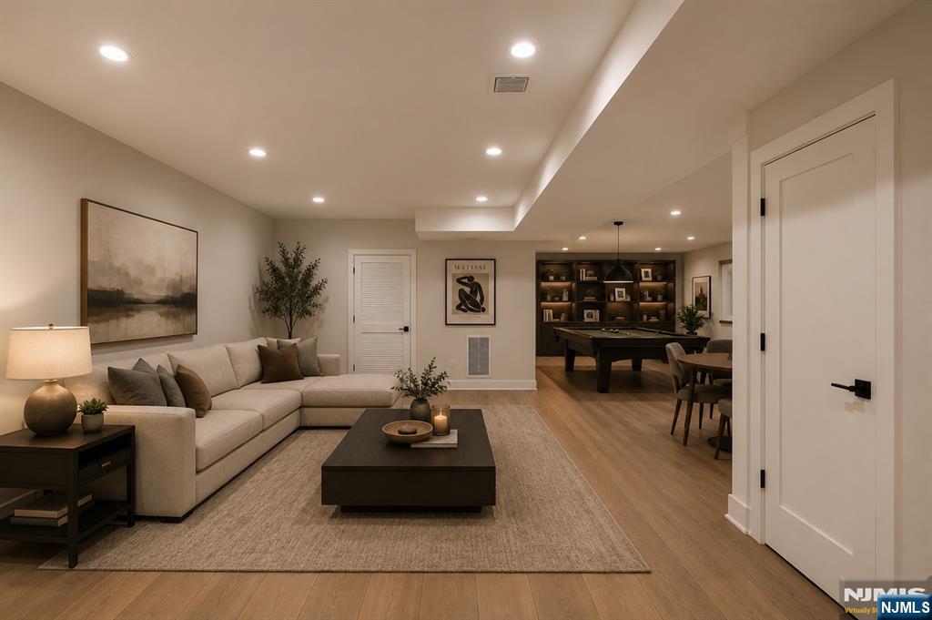 27 Crestwood Drive