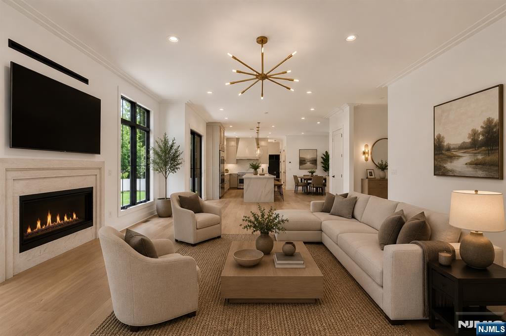 27 Crestwood Drive