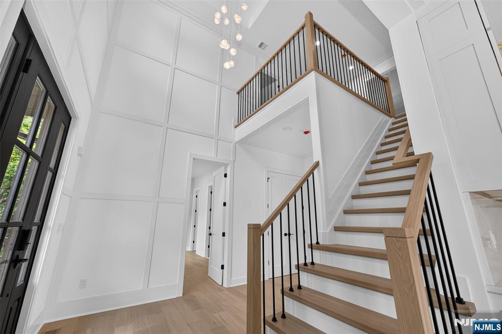 27 Crestwood Drive