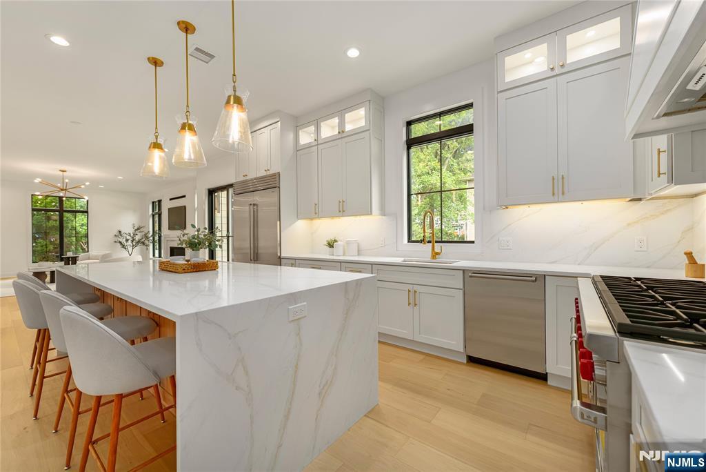 27 Crestwood Drive