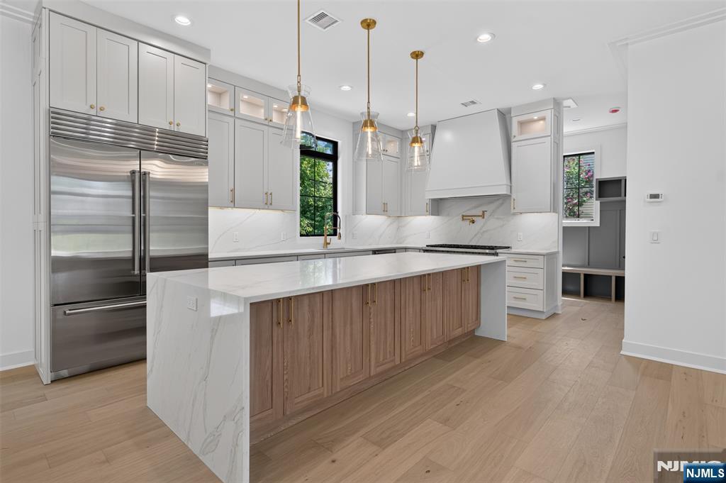 27 Crestwood Drive