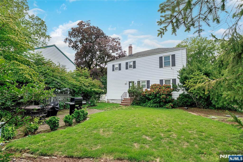 685 Ackerman Avenue