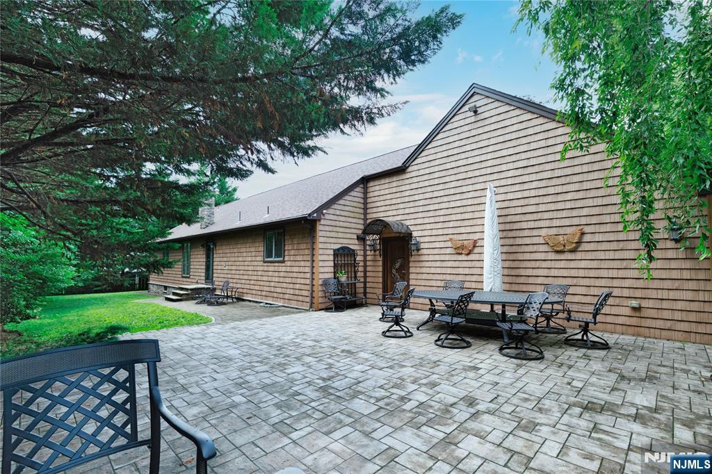 806 Stella Court