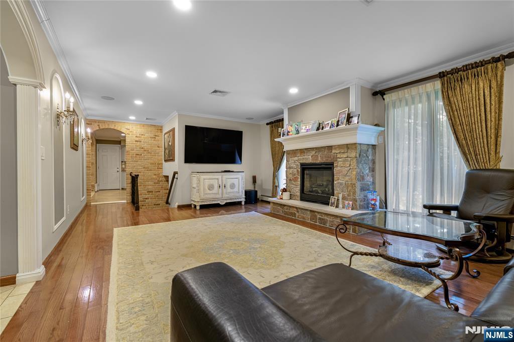 806 Stella Court