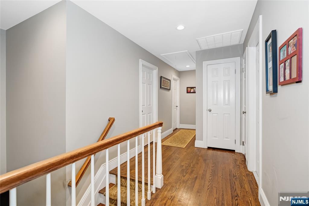 285 Dunham Place