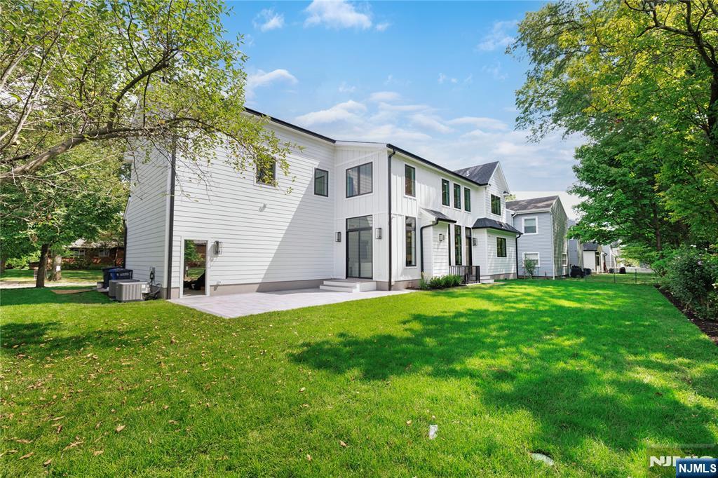 10 Radburn Road