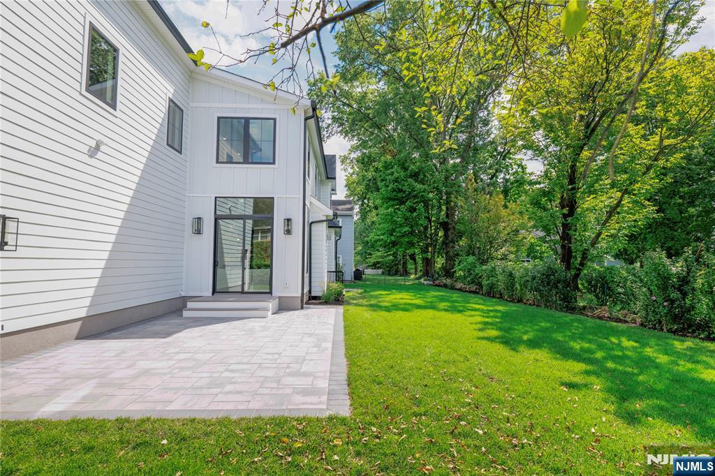 10 Radburn Road