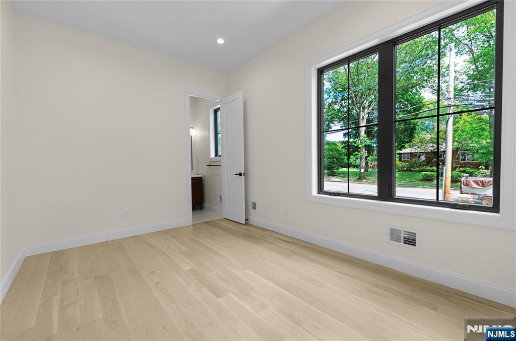 10 Radburn Road
