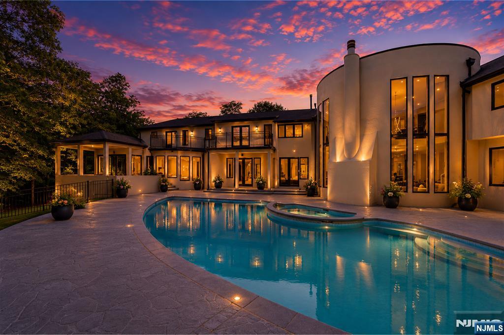 809 Shore Drive