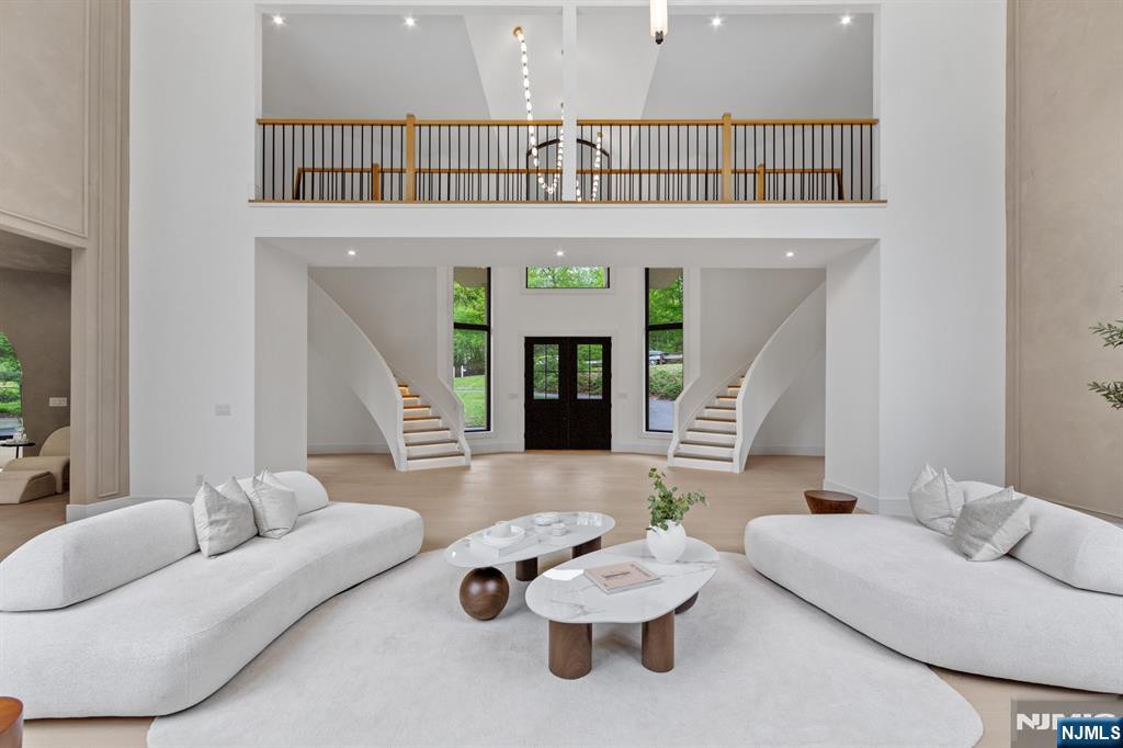 809 Shore Drive