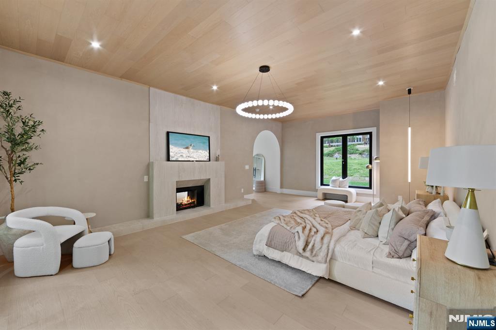 809 Shore Drive