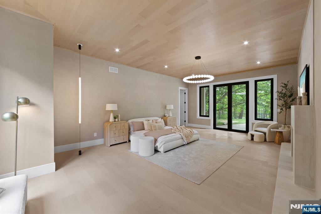 809 Shore Drive