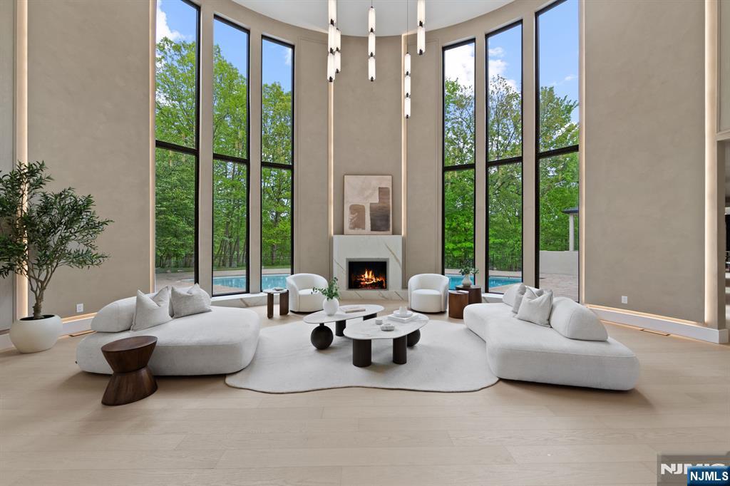 809 Shore Drive