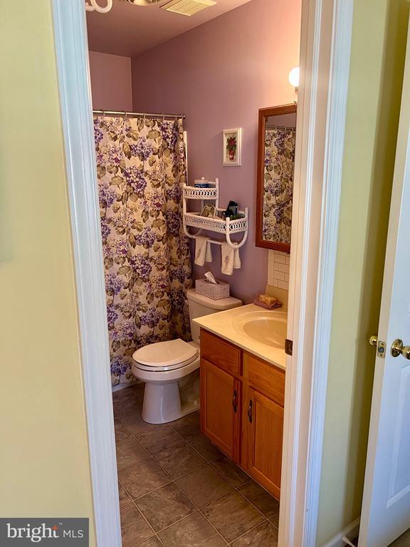 6218 POND VIEW DRIVE