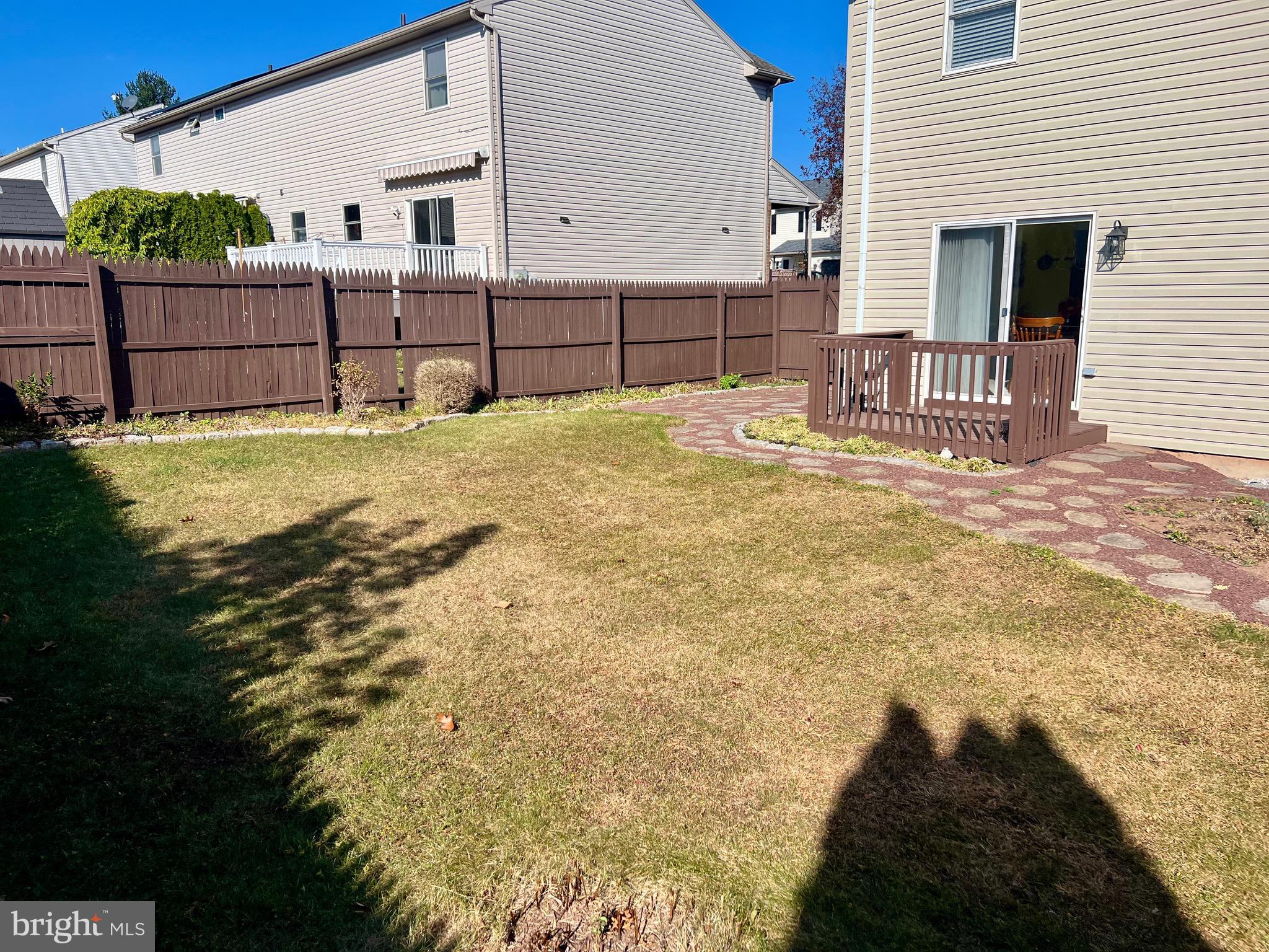 6218 POND VIEW DRIVE