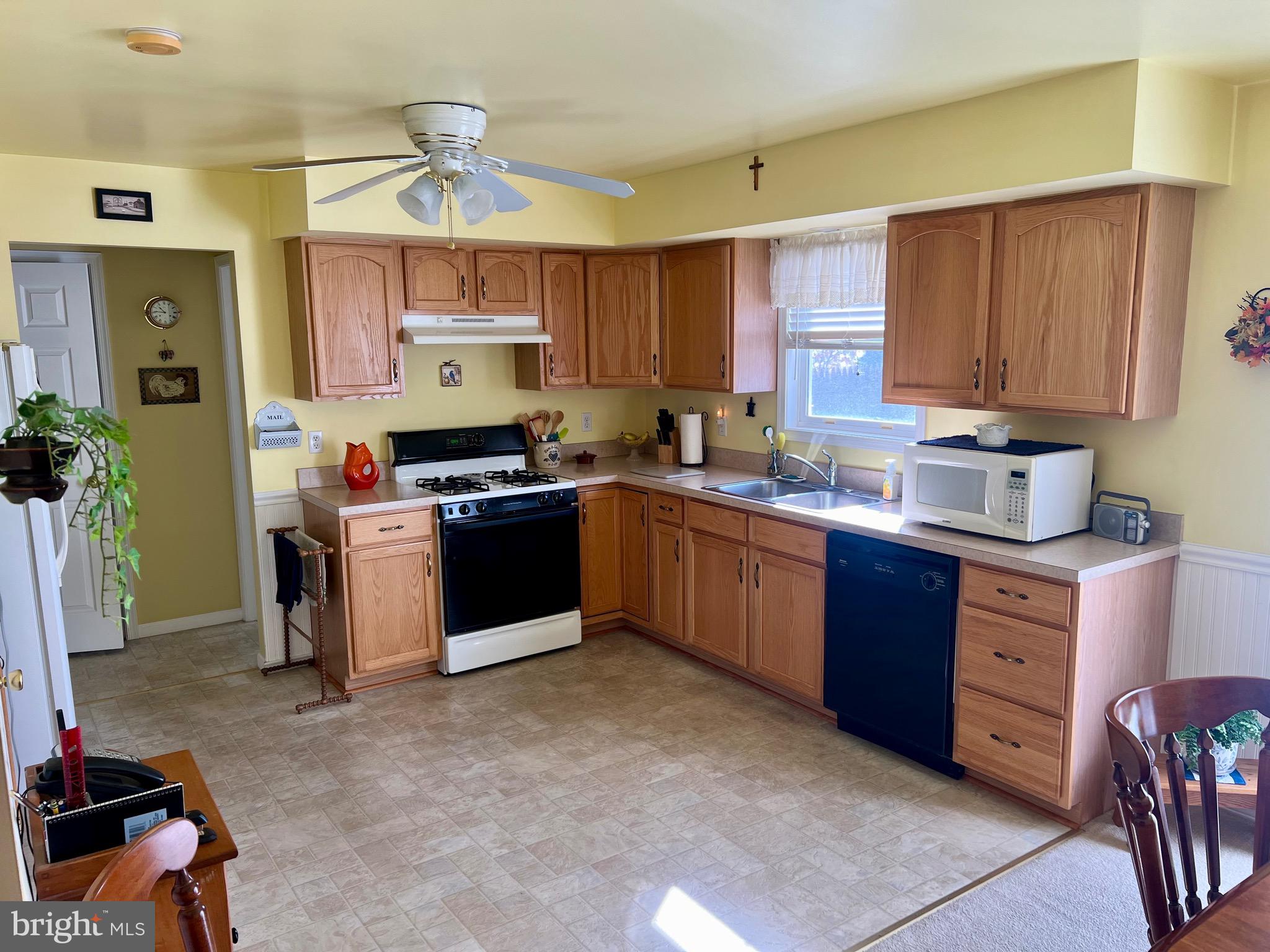 6218 POND VIEW DRIVE