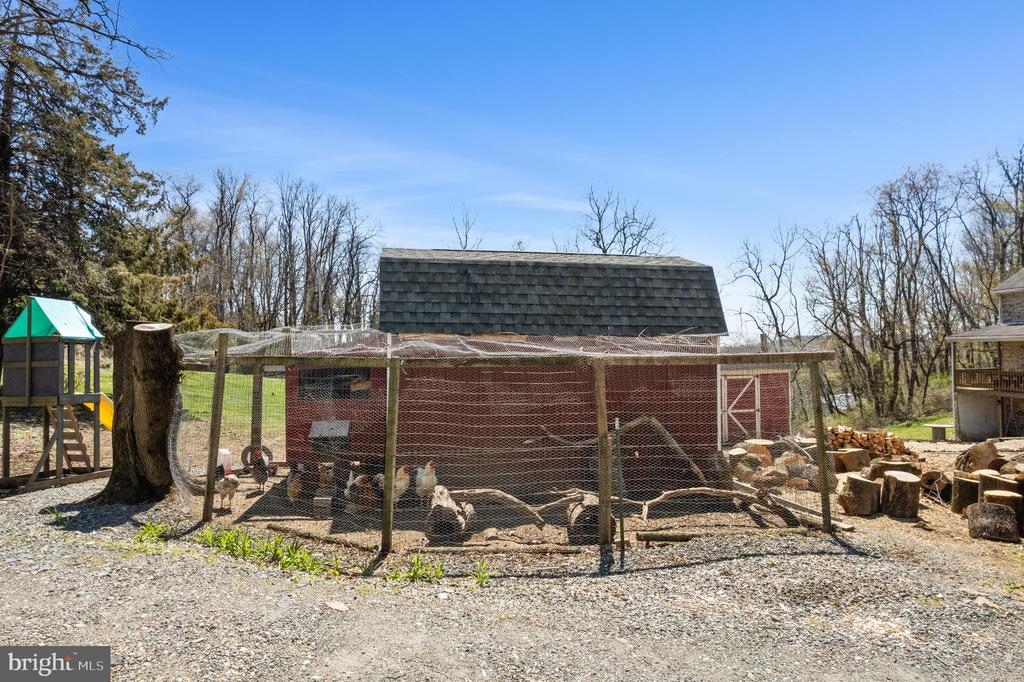 1575 ORCHARD LANE