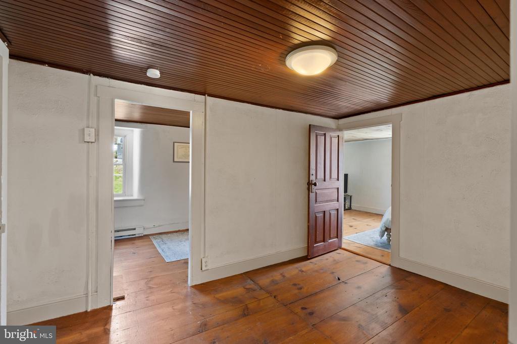 1575 ORCHARD LANE