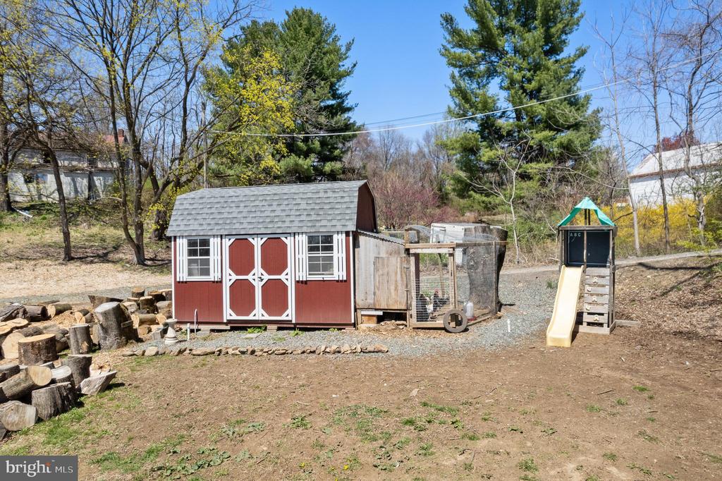 1575 ORCHARD LANE