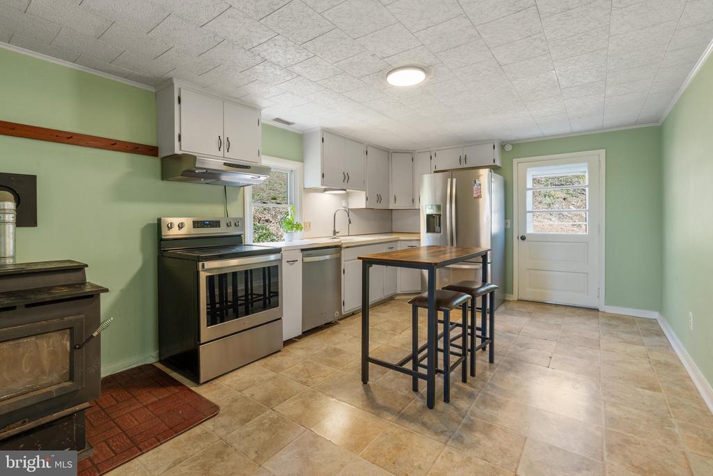 1575 ORCHARD LANE