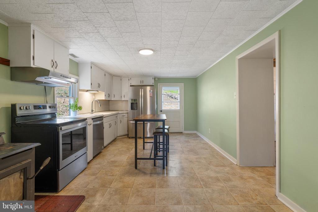 1575 ORCHARD LANE