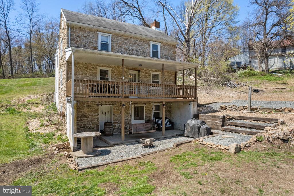 1575 ORCHARD LANE