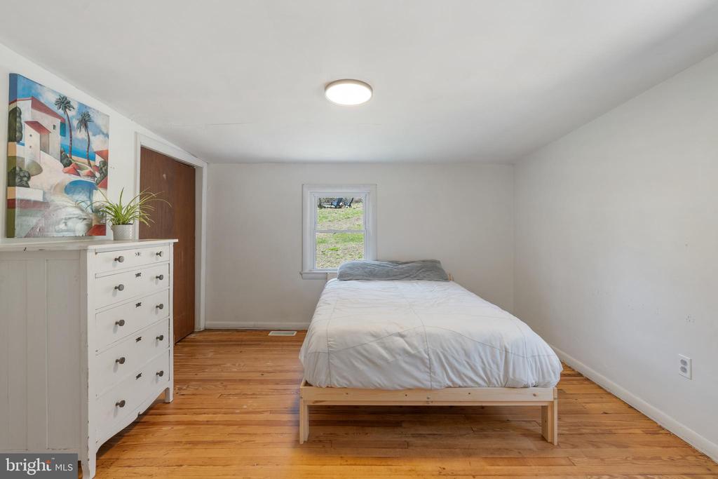 1575 ORCHARD LANE