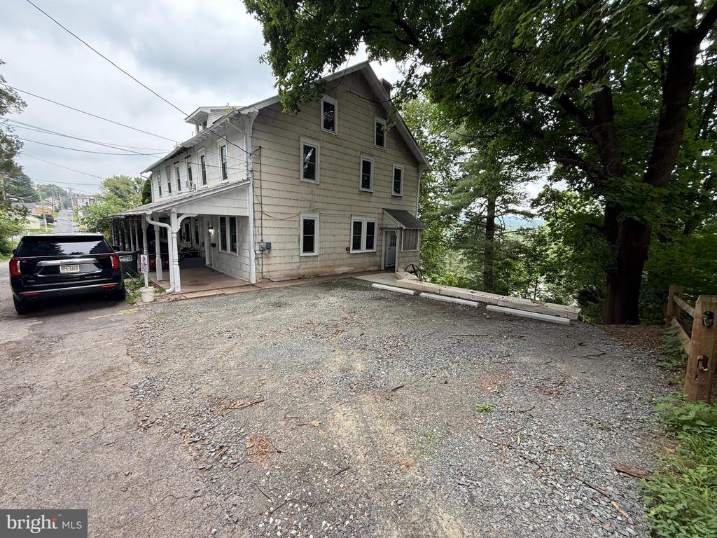 124 ORANGE STREET
