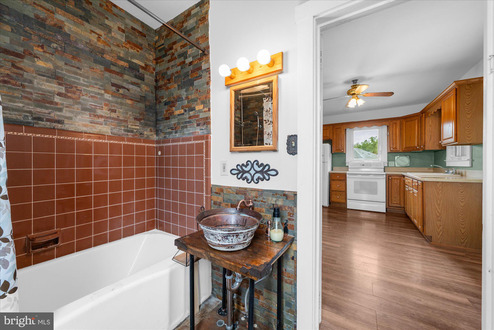 503 MONTGOMERY AVENUE