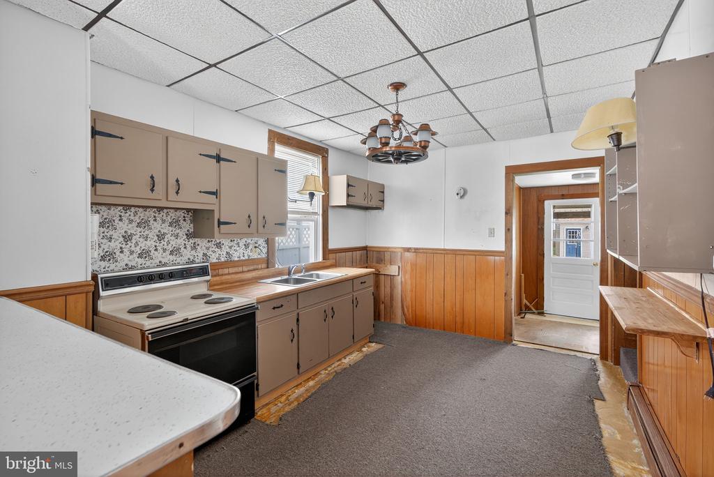 135 BARTO ROAD