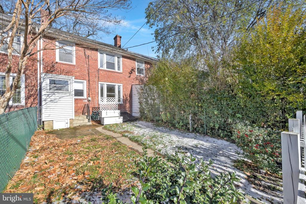416 OAK TERRACE