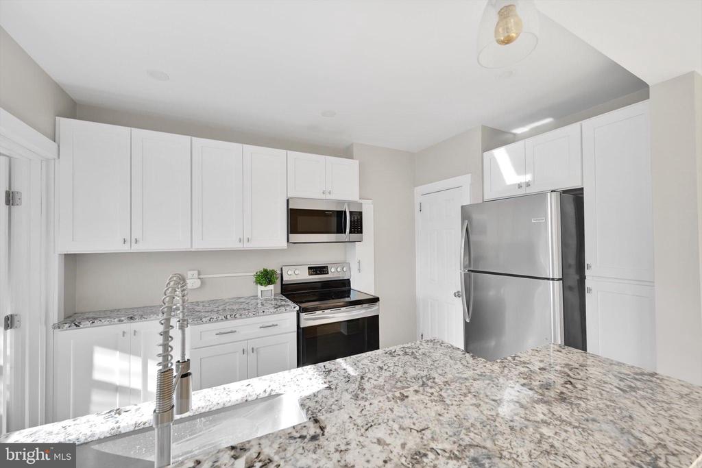 416 OAK TERRACE