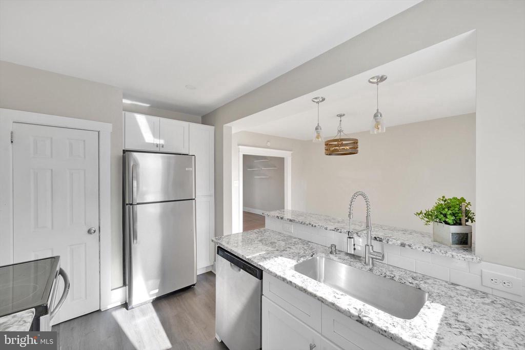 416 OAK TERRACE